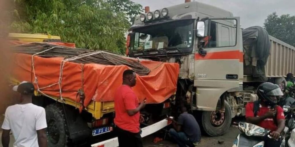 Trois camions impliqués dans un accident sur l'autoroute du Nord ce lundi