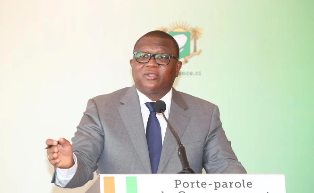 Côte d’Ivoire : Le gouvernement lance un avertissement aux internautes