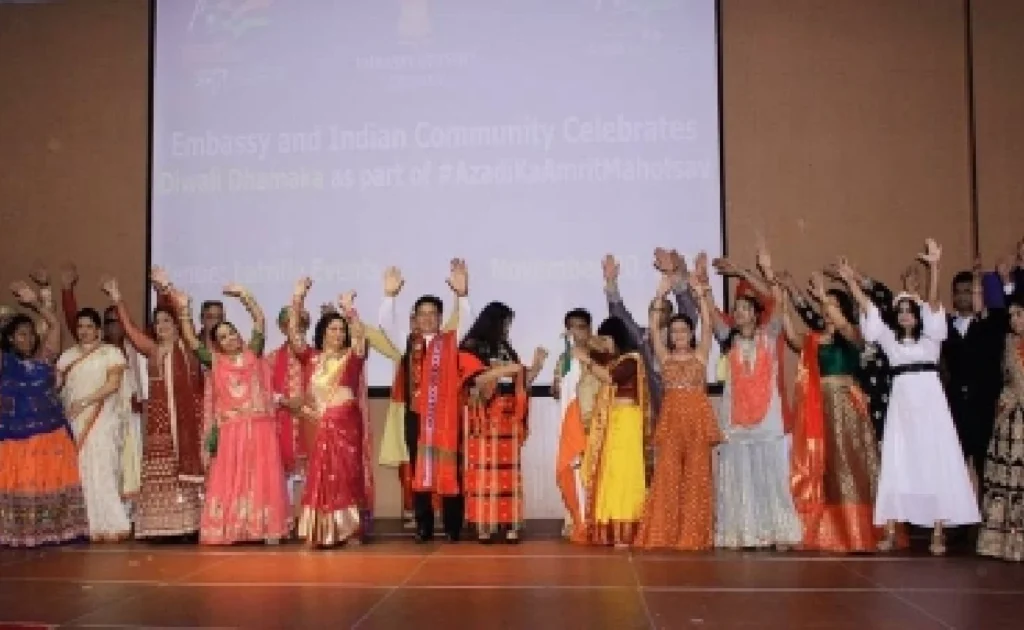 L'Ambassade de l'Inde en Côte d'Ivoire , offre une école primaire au village de Sapia à Bondoukou