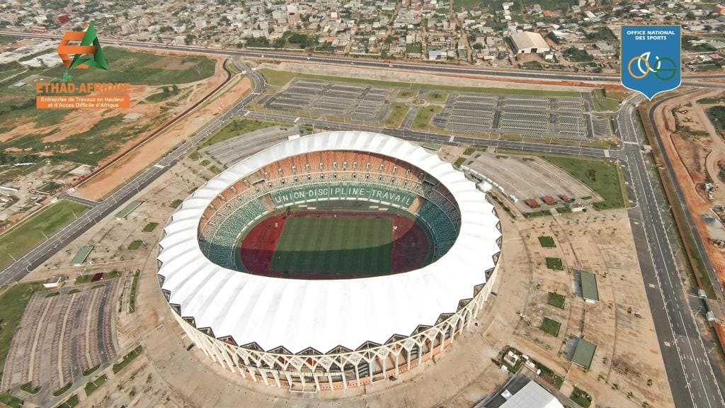 Stade Ebimpé : la toiture rénovée, prête pour la CAN 2023 (photos)