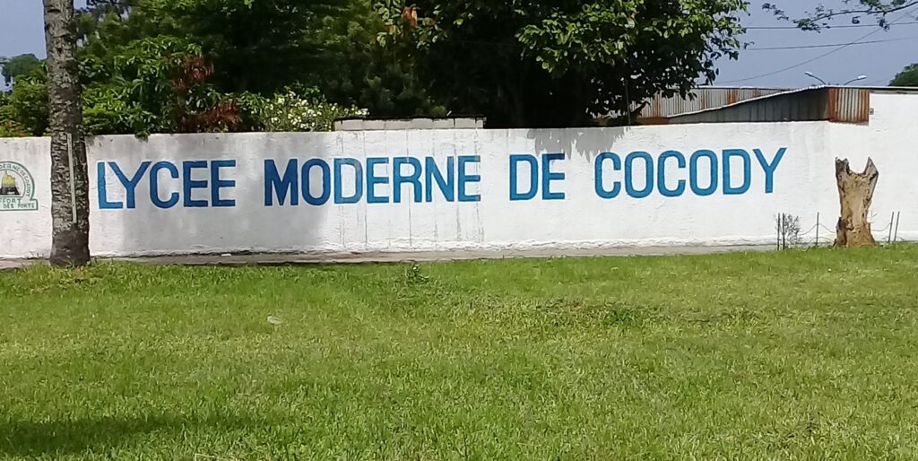 Côte d’Ivoire : une enseignante agressée par un élève au lycée de Cocody, les faits