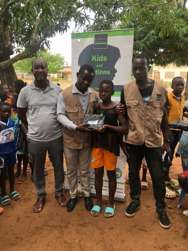 Côte d'Ivoire : Tienkoikro célèbre l’excellence scolaire et l'engagement citoyen grâce à Kids and Nations