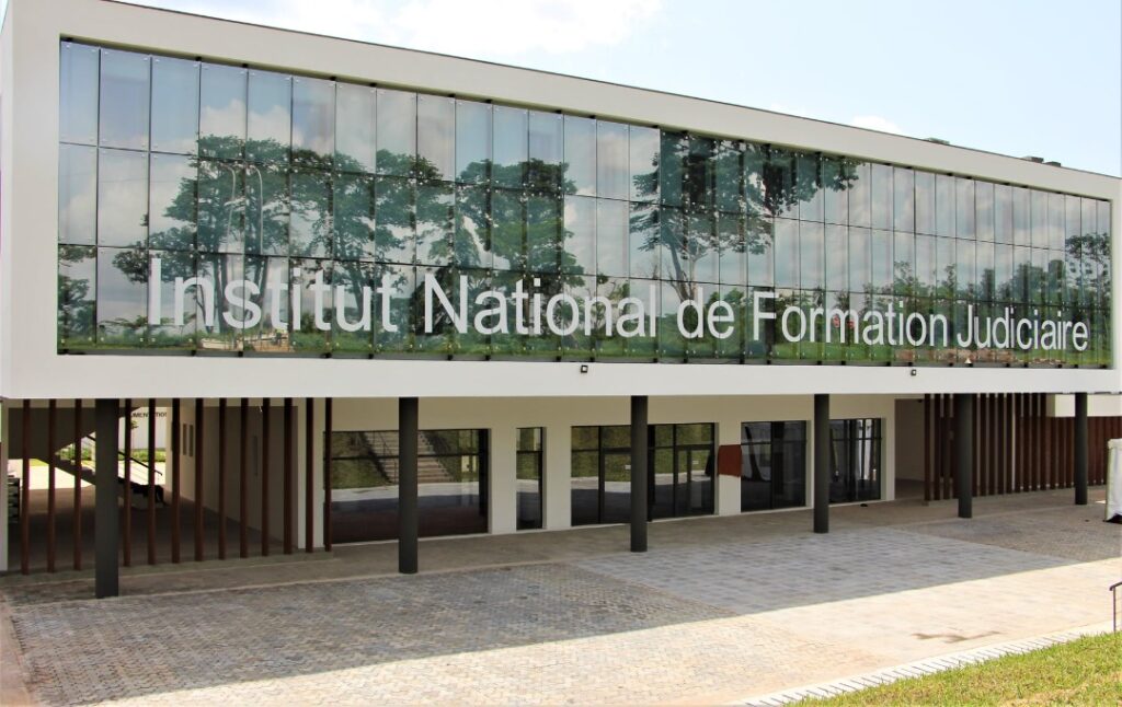 Concours 2025 des commissaires de justice : top départ des inscriptions